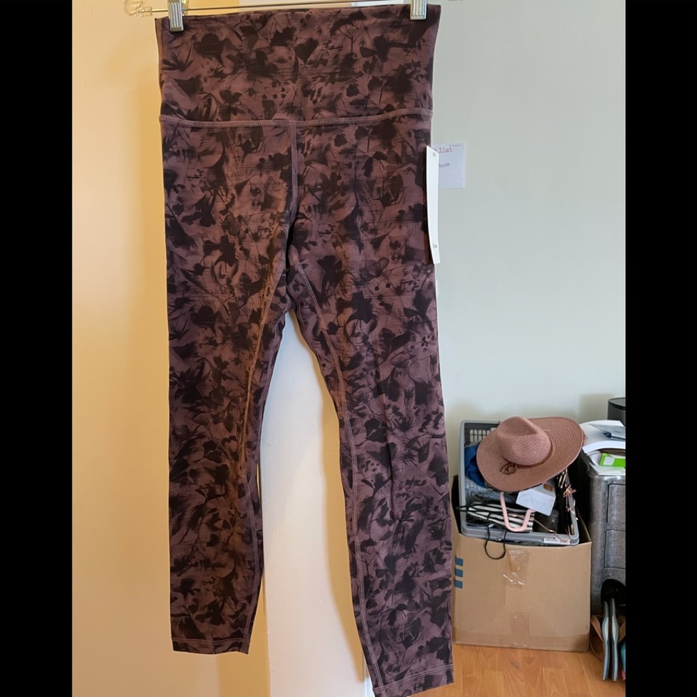 Lululemon align Mini Dusk Floral 25” size 8